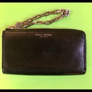 HENRI BENDEL New York black leather zip wallet